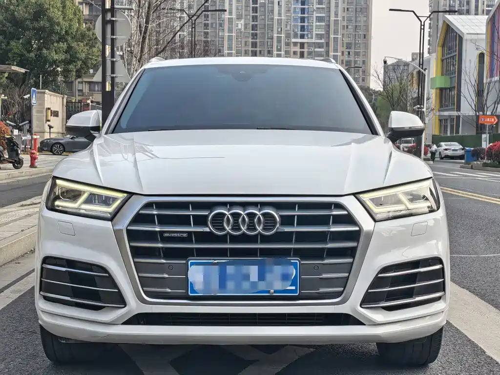 Audi Q5L 2018 — фото 2