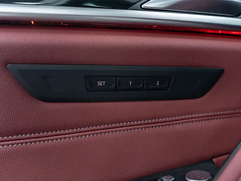 BMW 5 Series 2022 — фото 16