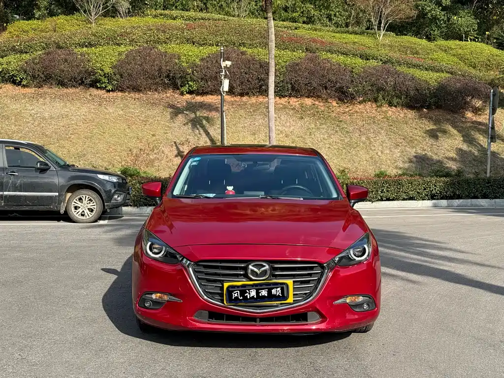 Mazda 3 Axela 2019 — фото 2