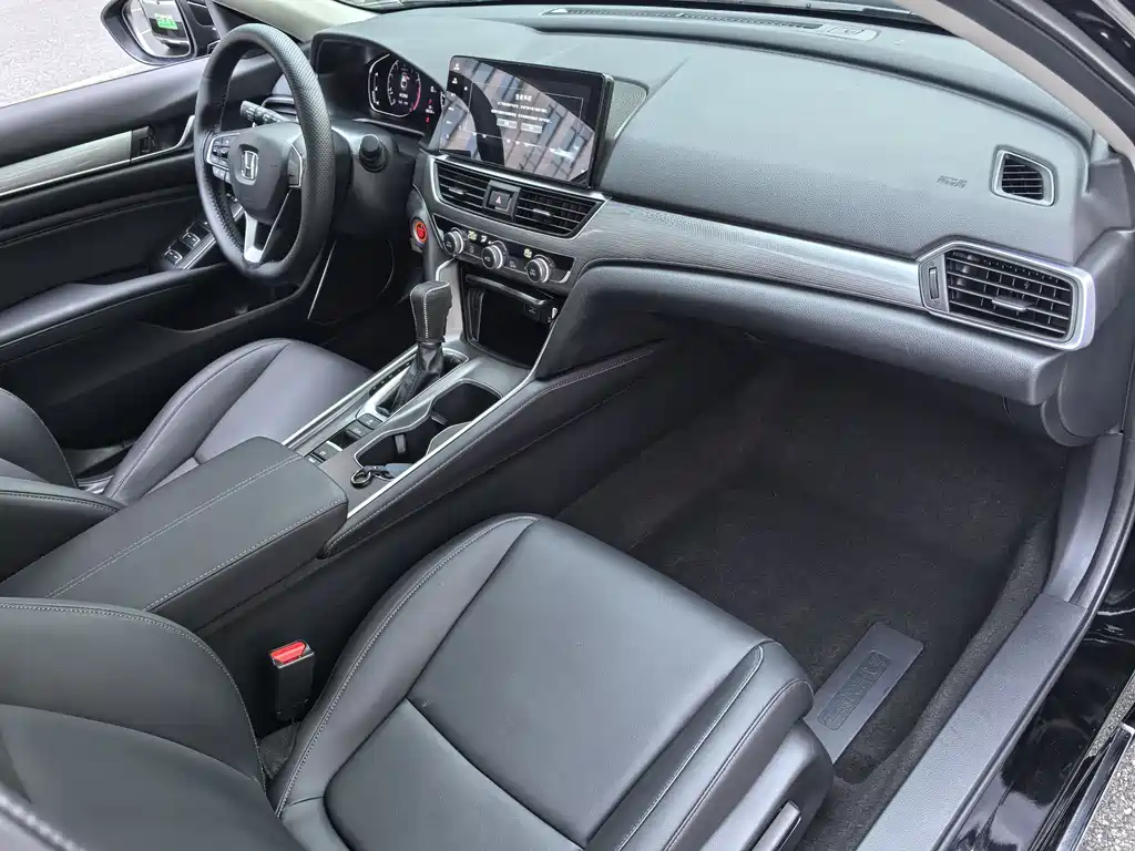 Honda Accord 2023 — фото 12