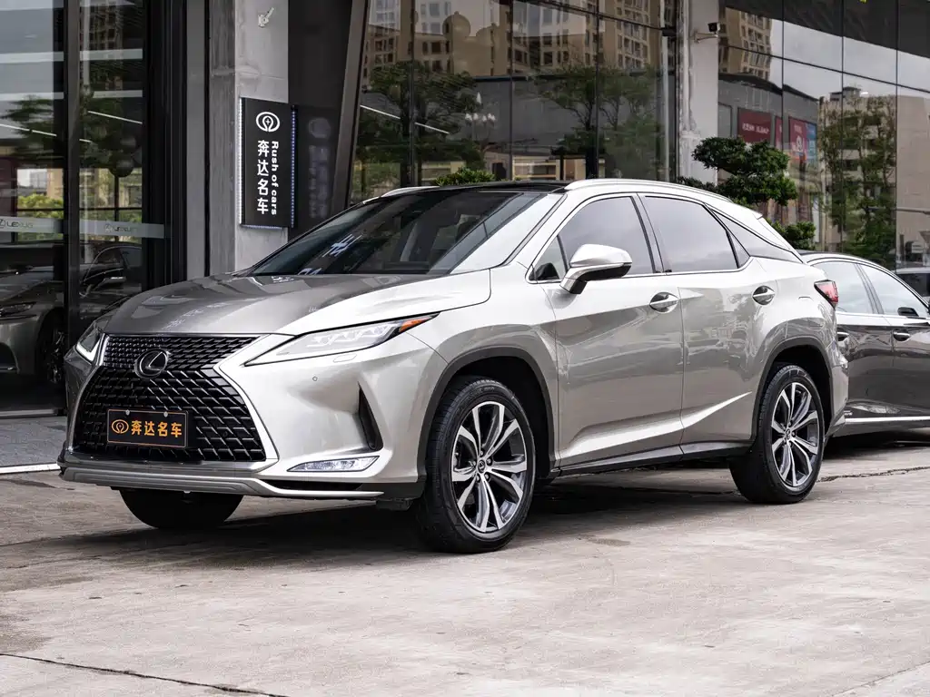 Lexus RX 2020 — фото 1