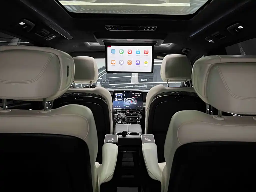 GAC Motor Trumpchi M8 2022 — фото 11