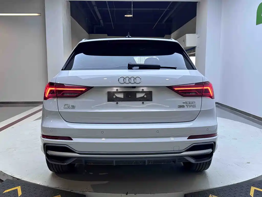 Audi Q3 2023 — фото 4