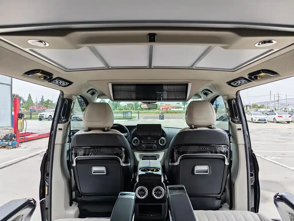 Mercedes-Benz Vito 2023 — фото 7