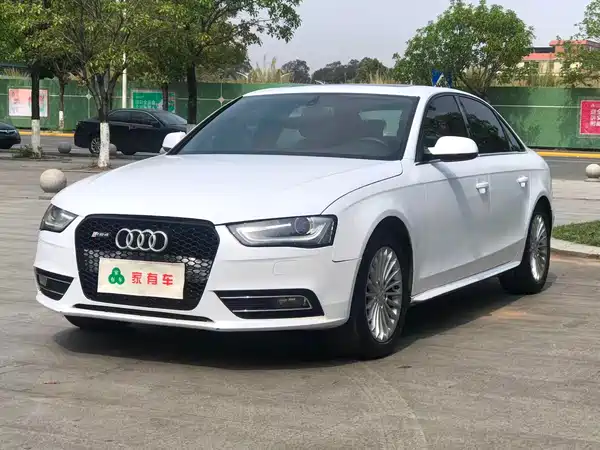 Audi A4L 2015