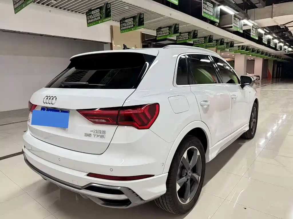 Audi Q3 2022 — фото 17