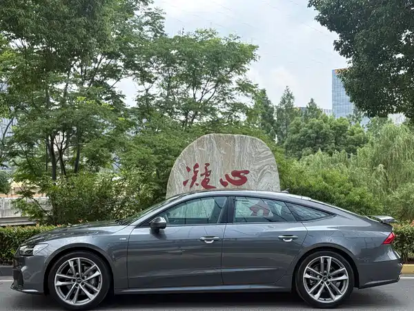 Audi A7 2024