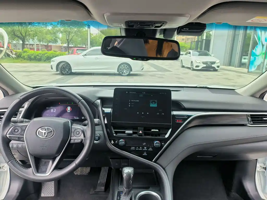Toyota Camry 2021 — фото 13