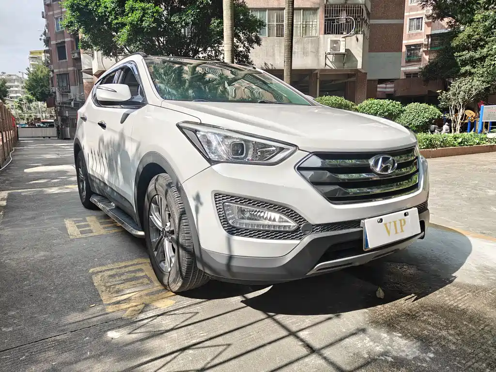 Hyundai Santa Fe 2015 — фото 3