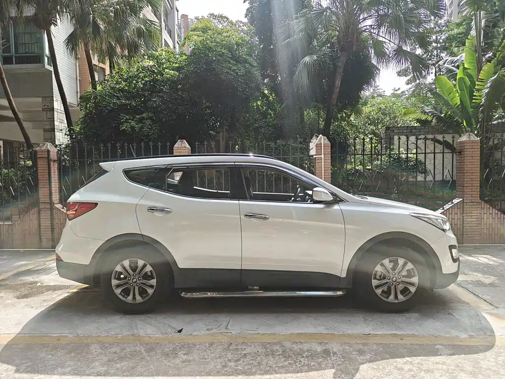 Hyundai Santa Fe 2015 — фото 8