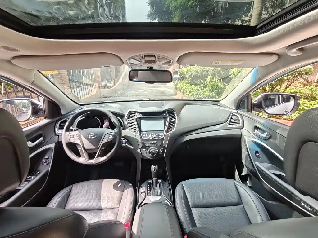 Hyundai Santa Fe 2015 — фото 18