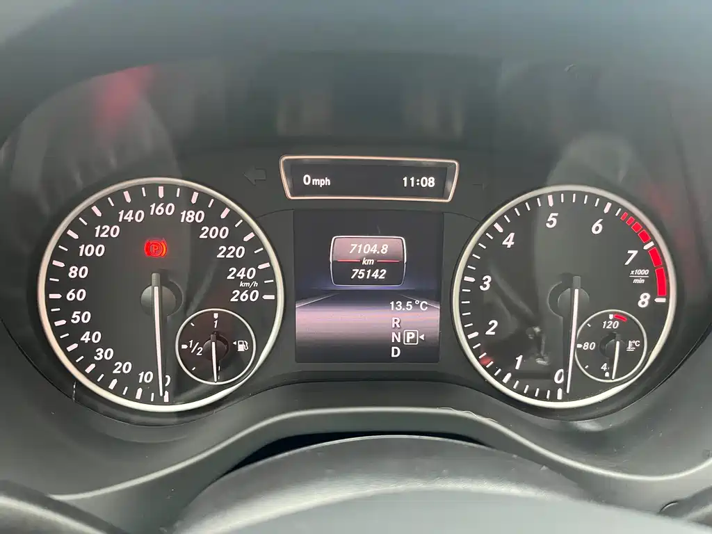 Mercedes-Benz A-Class 2015 — фото 11