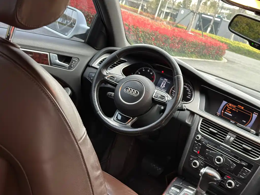 Audi A4L 2016 — фото 12