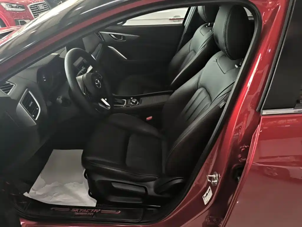 Mazda CX-4 2019 — фото 15