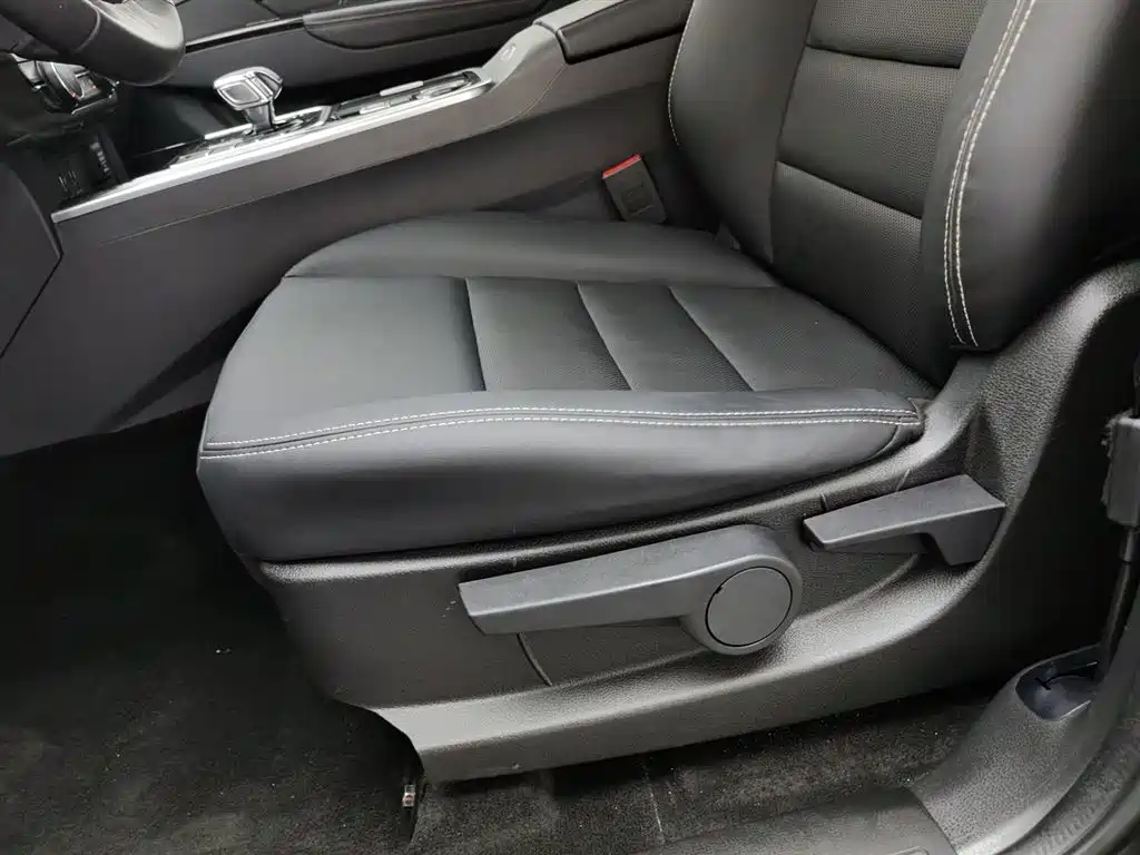 Isuzu MU-X 2023 — фото 20