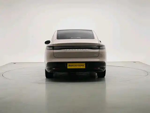 Leapmotor B01 2025 — фото 4