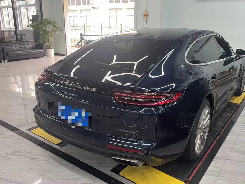 Porsche Panamera 2020 — фото 2
