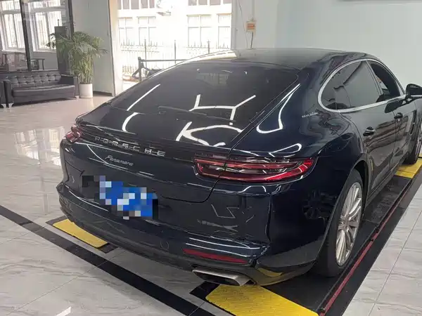 Porsche Panamera 2020