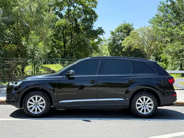 Audi Q7 2024