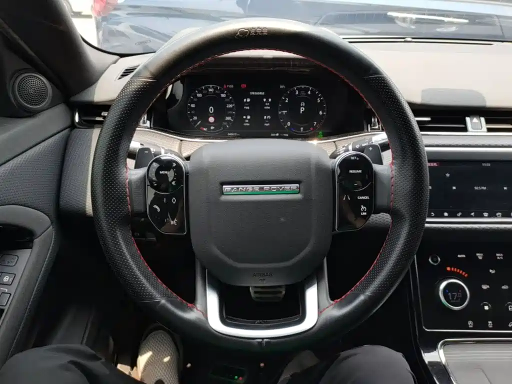 Land Rover Evoque 2021 — фото 11