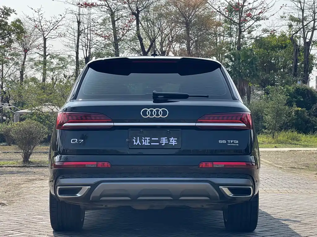 Audi Q7 2021 — фото 7