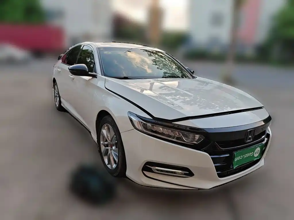 Honda Accord 2018 — фото 24