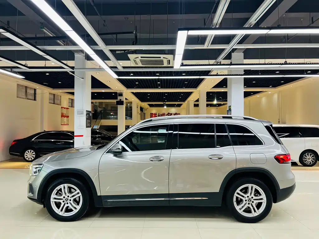 Mercedes-Benz GLB 2022 — фото 15