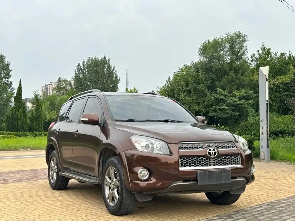 Toyota RAV4 2013
