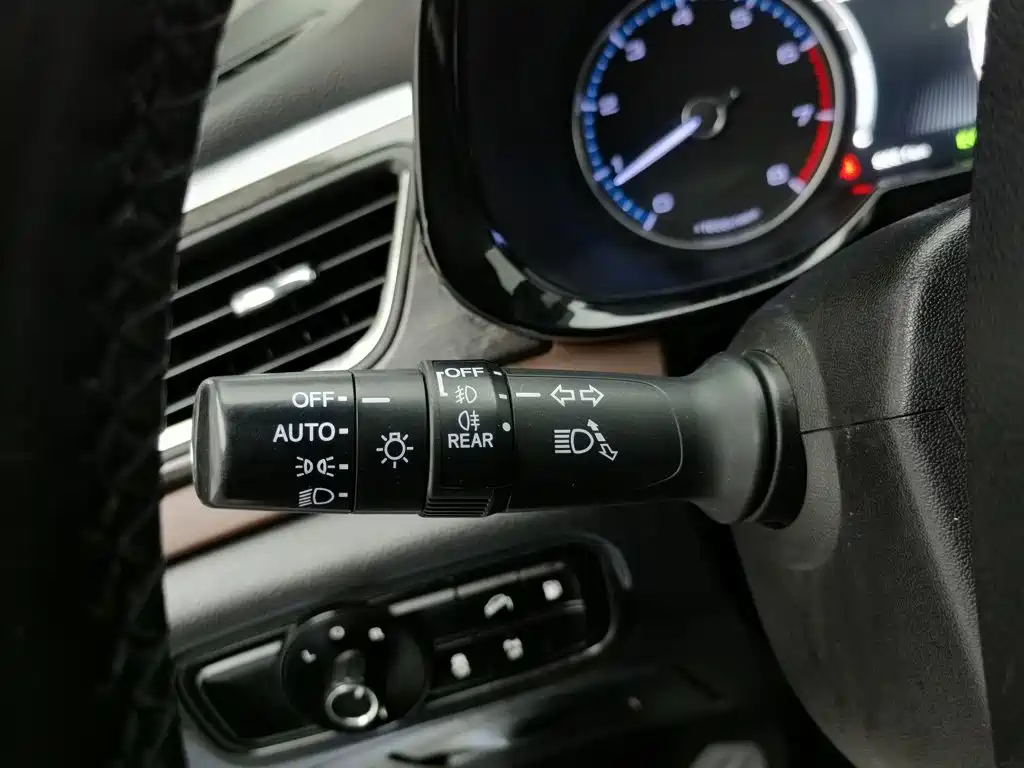 GAC Motor Trumpchi GS8 2017 — фото 21