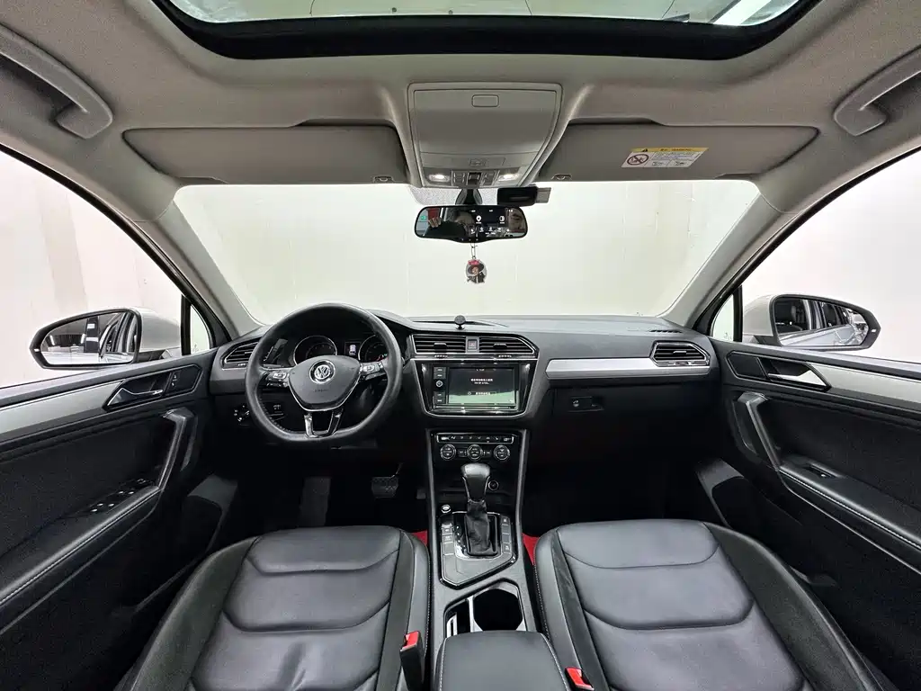 Volkswagen Tiguan L 2018 — фото 14