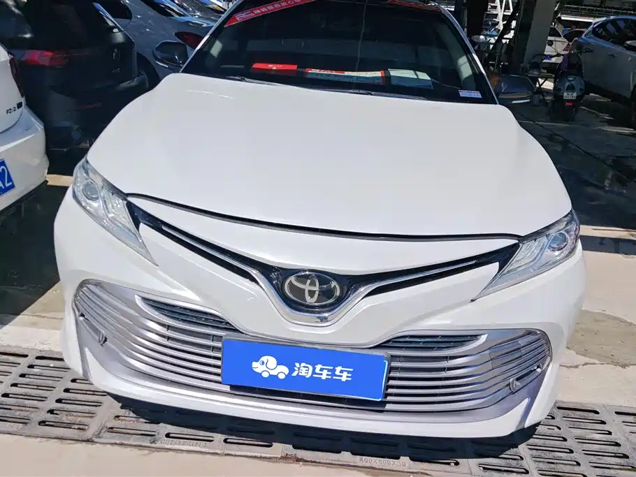 Toyota Camry 2020 — фото 2