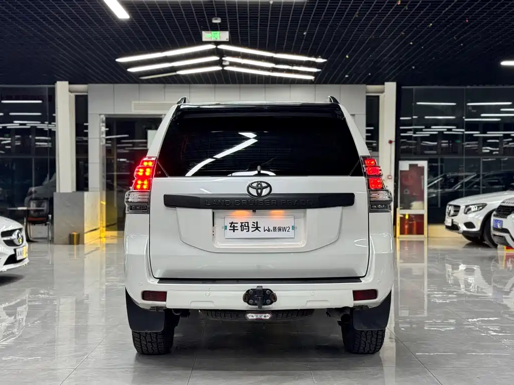 Toyota Prado 2017 — фото 8