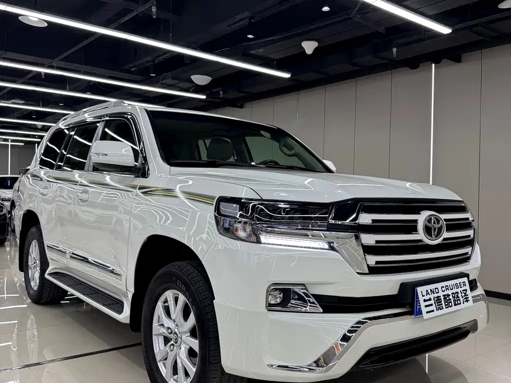 Toyota Land Cruiser 2015 — фото 7