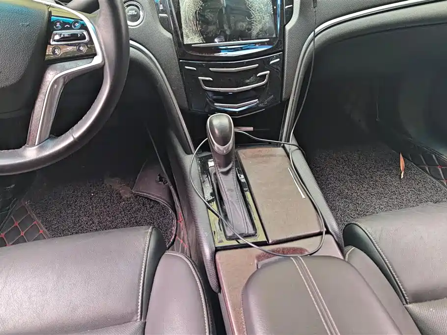 Cadillac XTS 2018 — фото 16