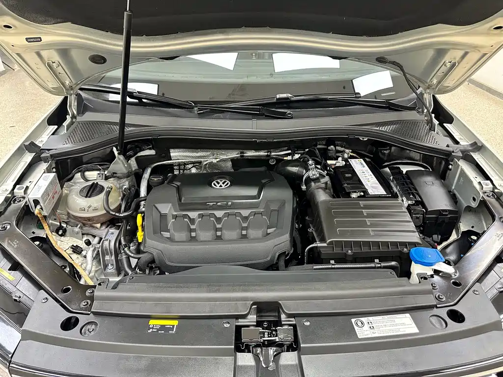Volkswagen Tiguan L 2018 — фото 24