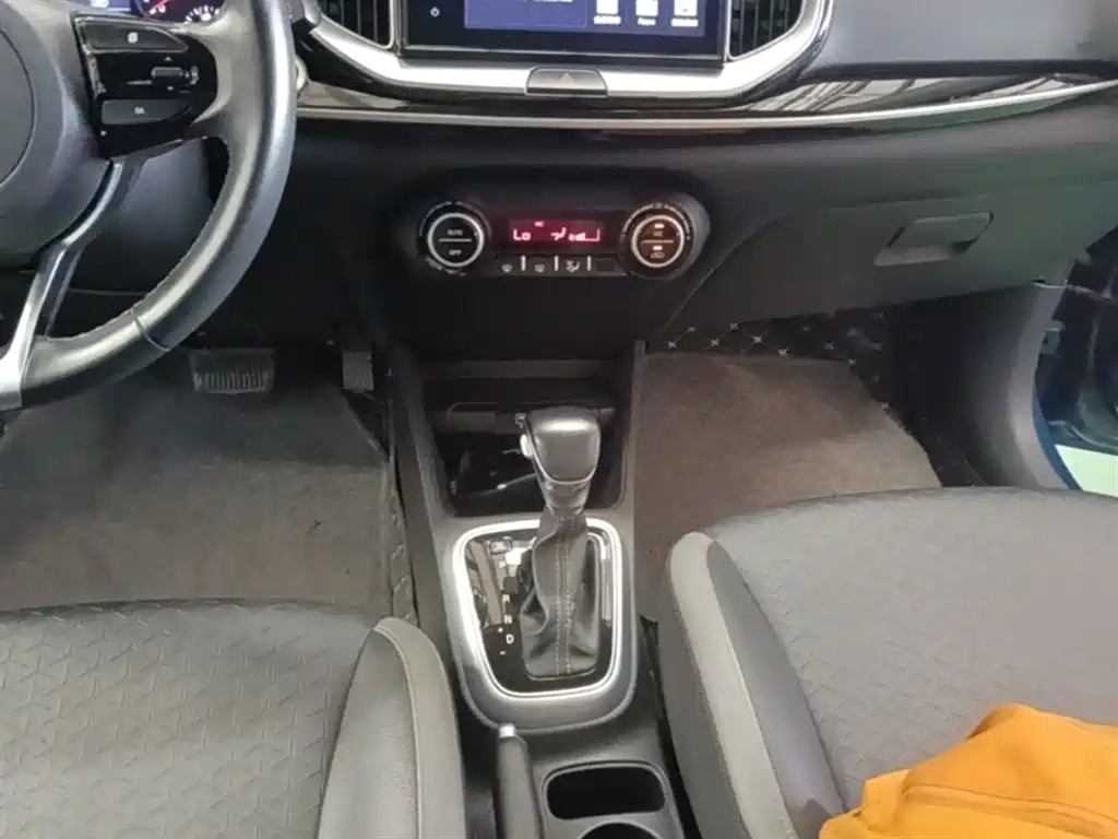 Kia KX1 2019 — фото 14