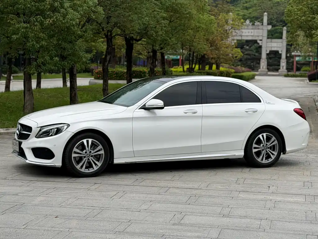 Mercedes-Benz C-Class 2018