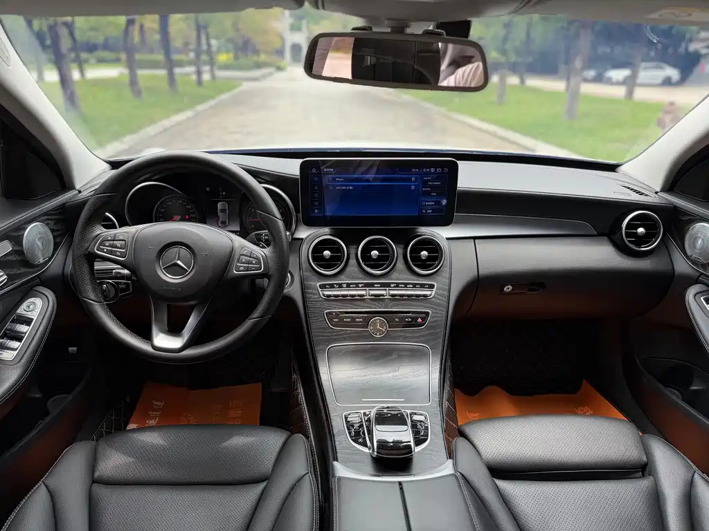 Mercedes-Benz C-Class 2018 — фото 13