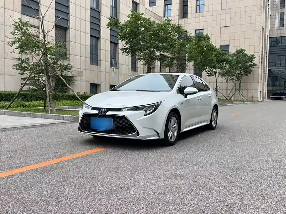 Toyota Levin 2021 — фото 1