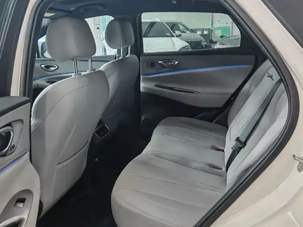 BYD Sealion 06 2025
