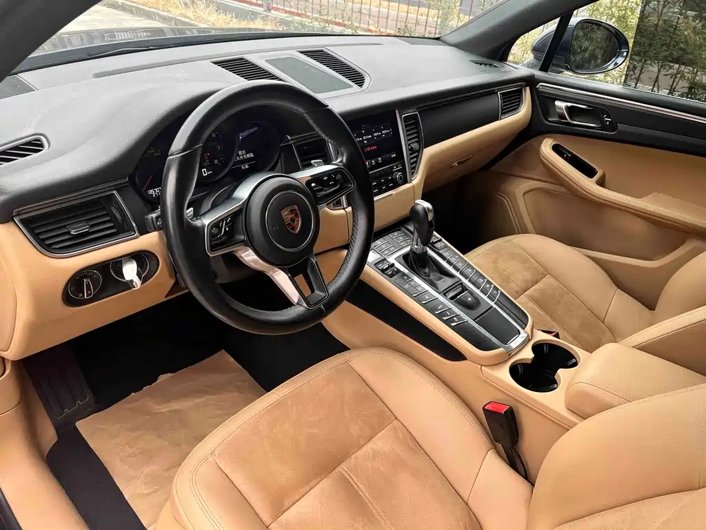 Porsche Macan 2016 — фото 9