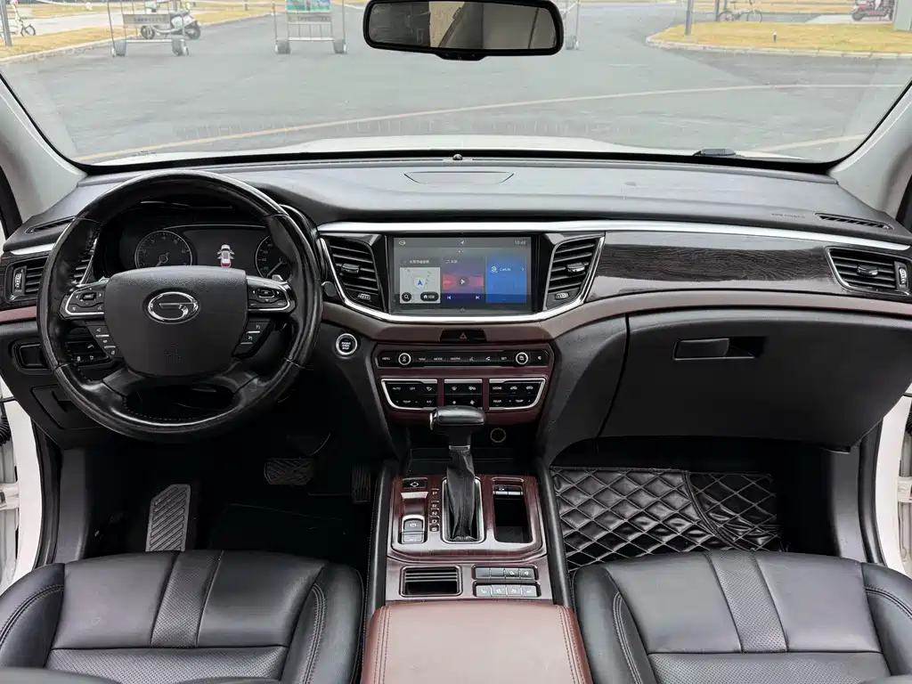 GAC Motor Trumpchi GS8 2017 — фото 6