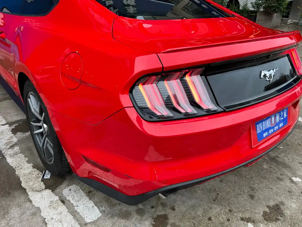 Ford Mustang 2016 — фото 16