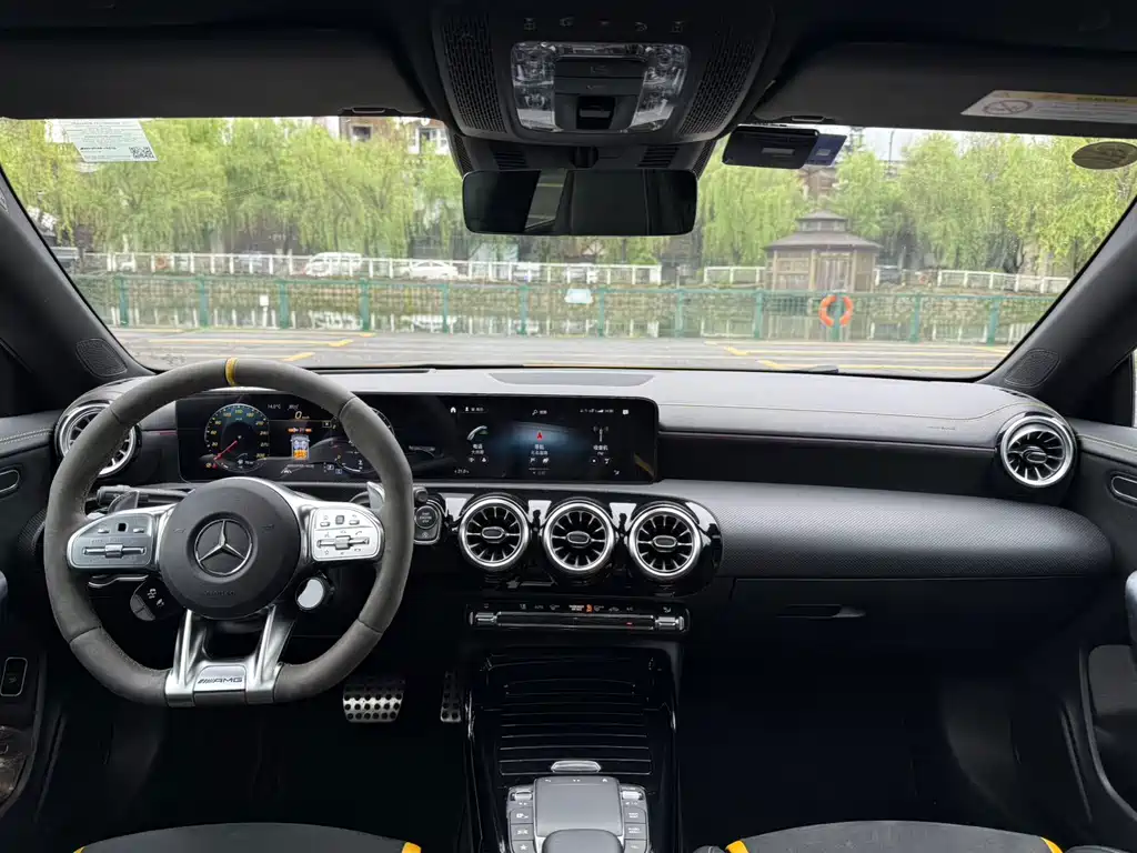 Mercedes-Benz CLA AMG 2023 — фото 10