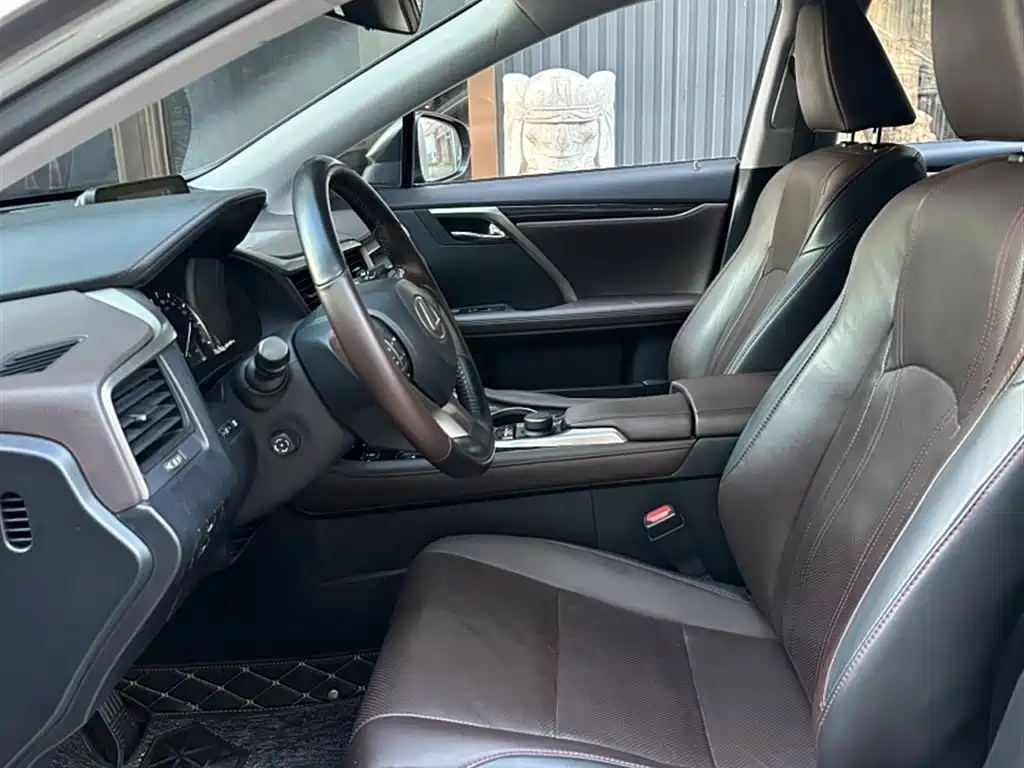 Lexus RX 2018 — фото 15