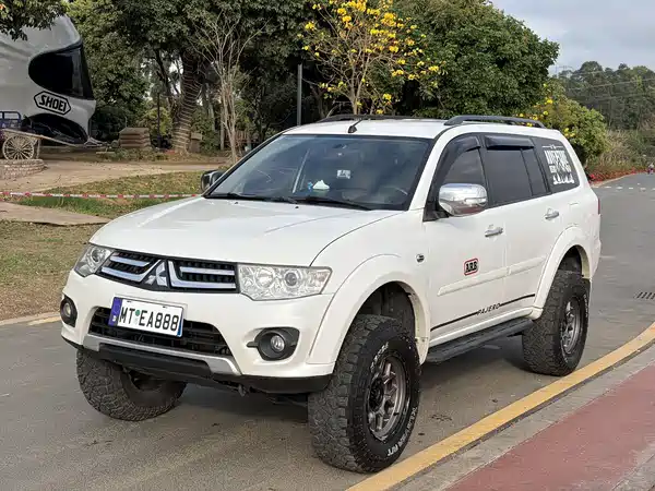 Mitsubishi Pajero Jinchang 2014