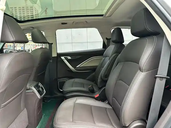 Geely Jiaji 2020