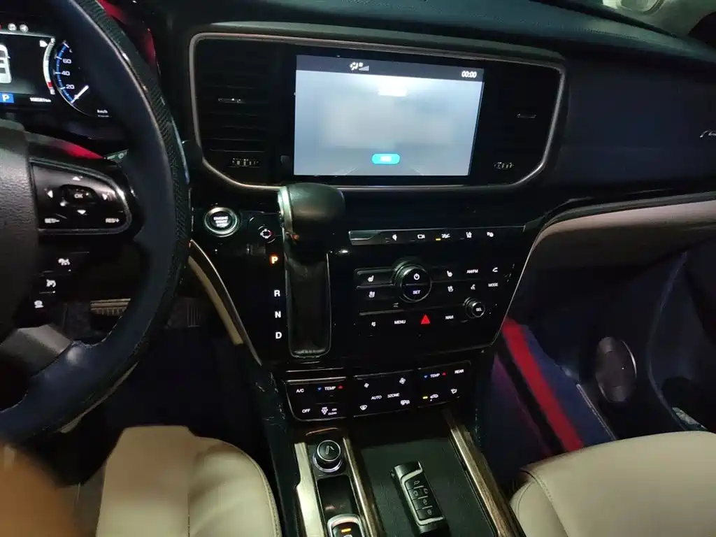 GAC Motor Trumpchi M8 2018 — фото 6