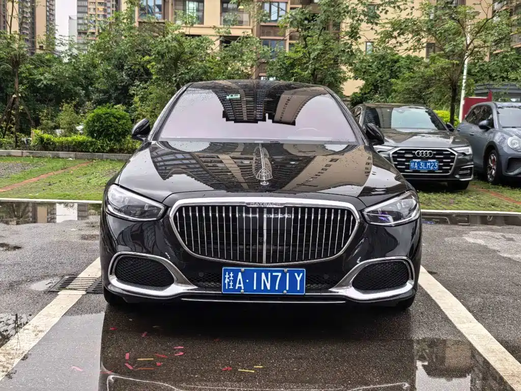 Mercedes-Benz S-Class 2025
