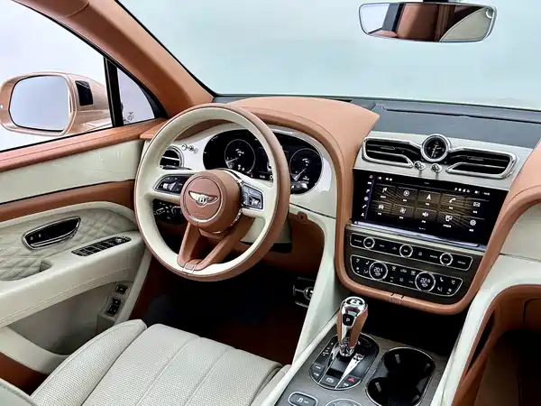 Bentley Bentayga 2023